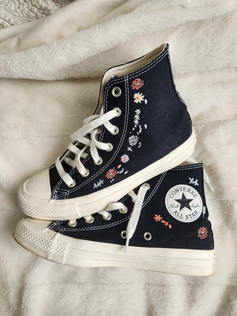 Converse Limited Chuck Taylor All Star Hi Embroidered Floral Sneakers - Size 6.5